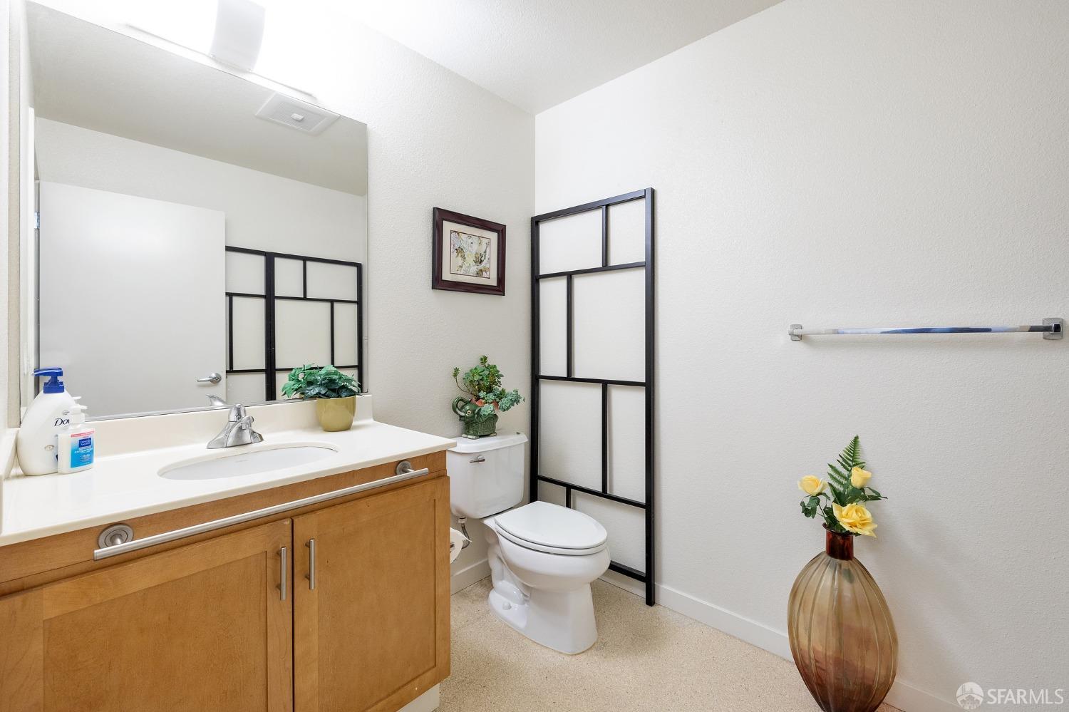Detail Gallery Image 13 of 23 For 335 Berry St #104,  San Francisco,  CA 94158 - 2 Beds | 1/1 Baths