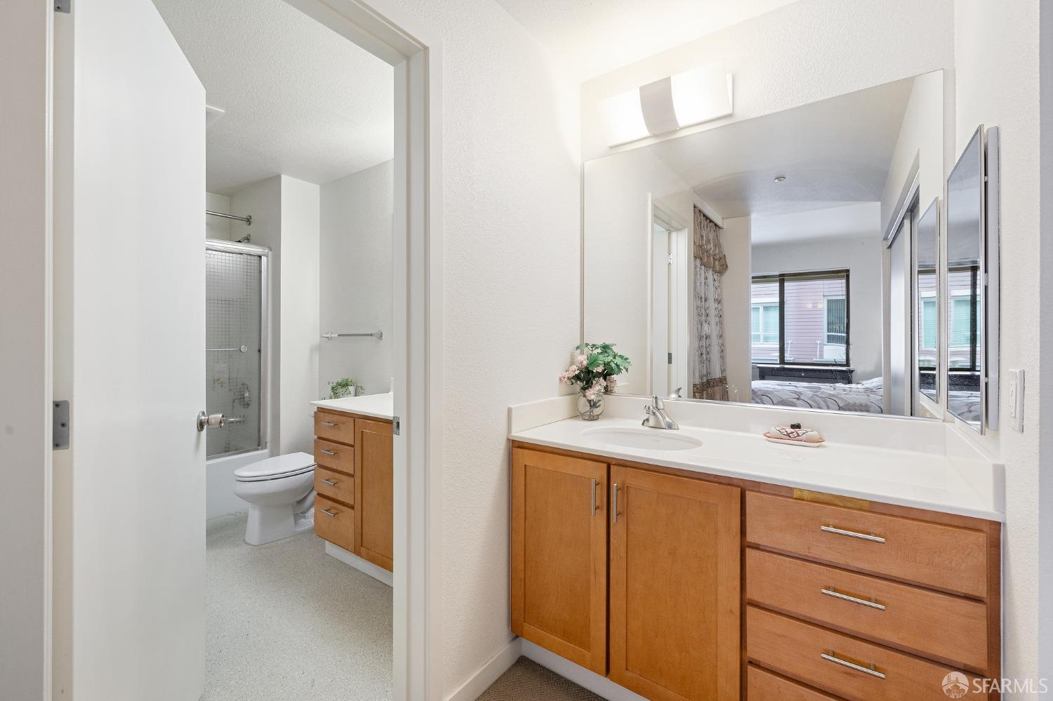 Detail Gallery Image 16 of 23 For 335 Berry St #104,  San Francisco,  CA 94158 - 2 Beds | 1/1 Baths