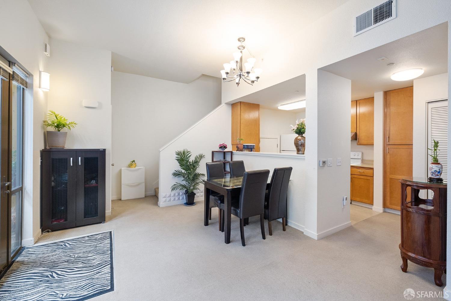 Detail Gallery Image 9 of 23 For 335 Berry St #104,  San Francisco,  CA 94158 - 2 Beds | 1/1 Baths