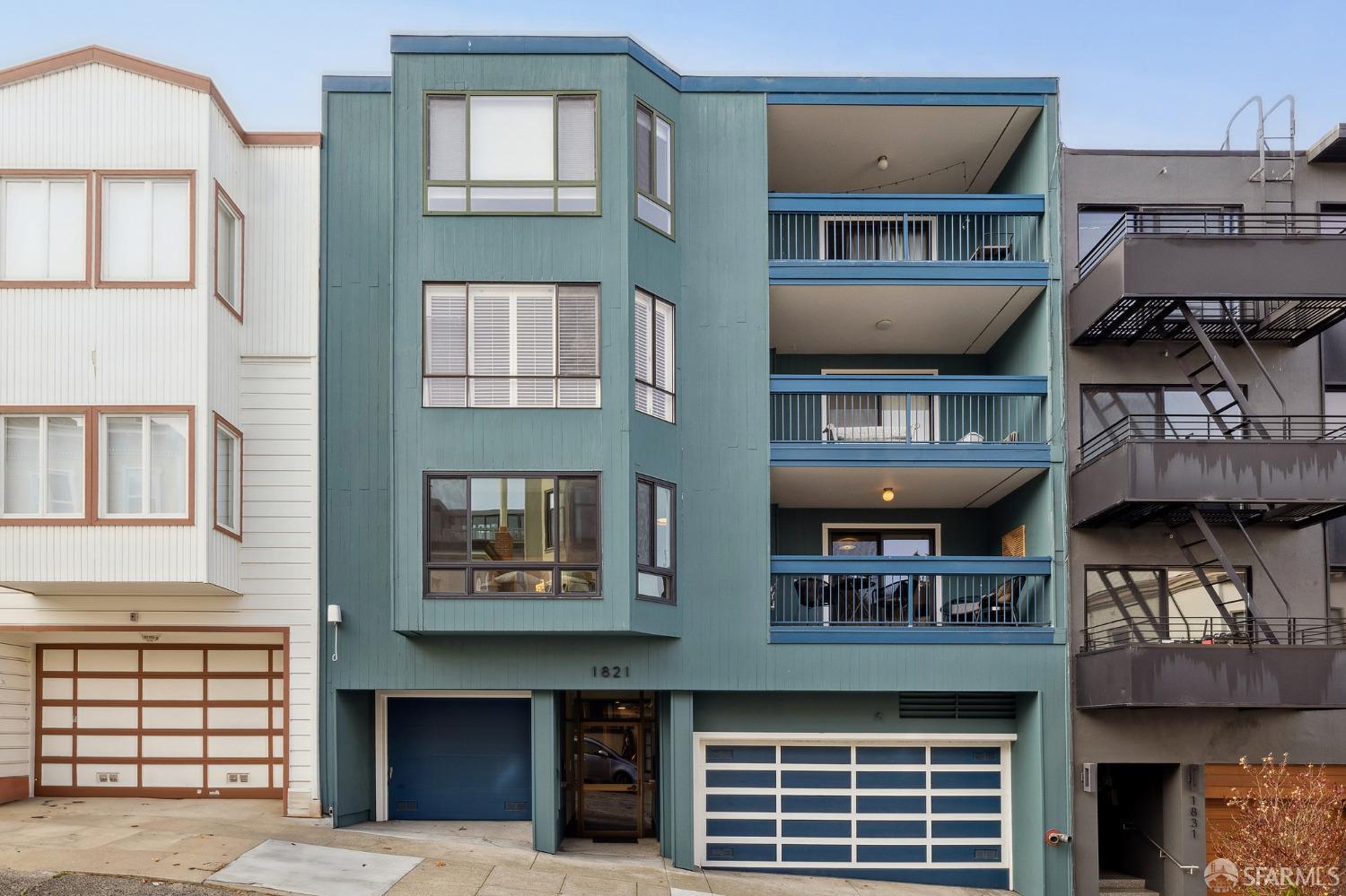 Detail Gallery Image 1 of 1 For 1821 Grant Ave #201,  San Francisco,  CA 94133 - 2 Beds | 2 Baths