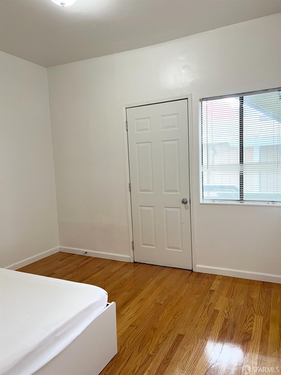Detail Gallery Image 10 of 10 For 230 Lowell St #4,  San Francisco,  CA 94112 - 2 Beds | 1 Baths