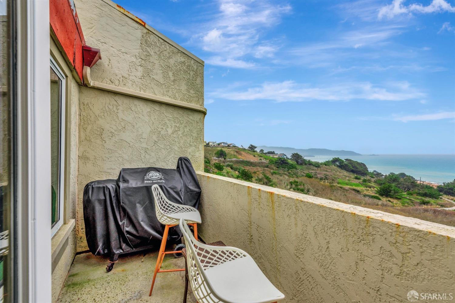 Detail Gallery Image 11 of 14 For 5015 Palmetto Ave #12,  Pacifica,  CA 94044 - 2 Beds | 2 Baths