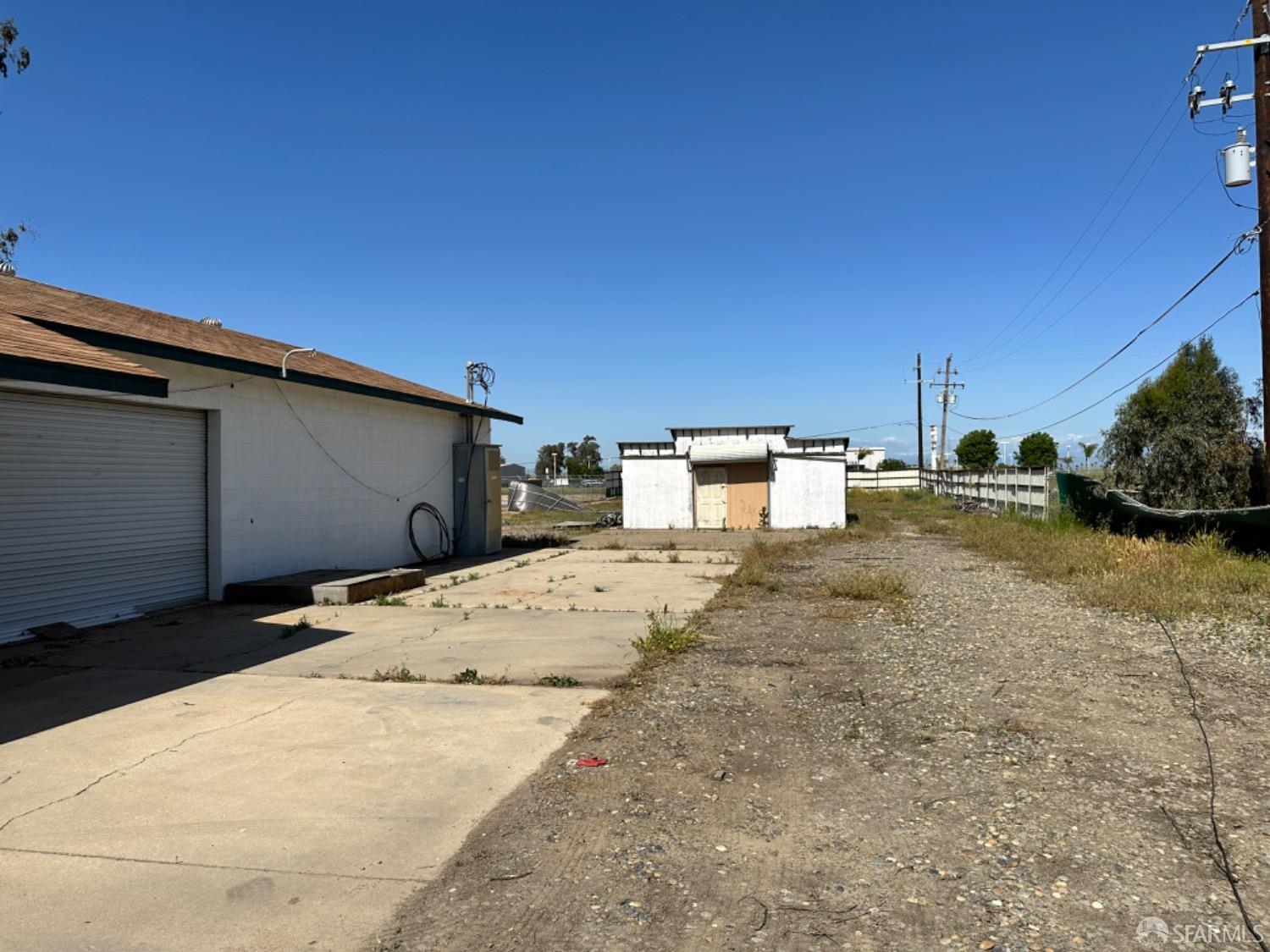 375 S Chowchilla Blvd, Chowchilla, CA 93610 2 Beds 1 Baths (Active