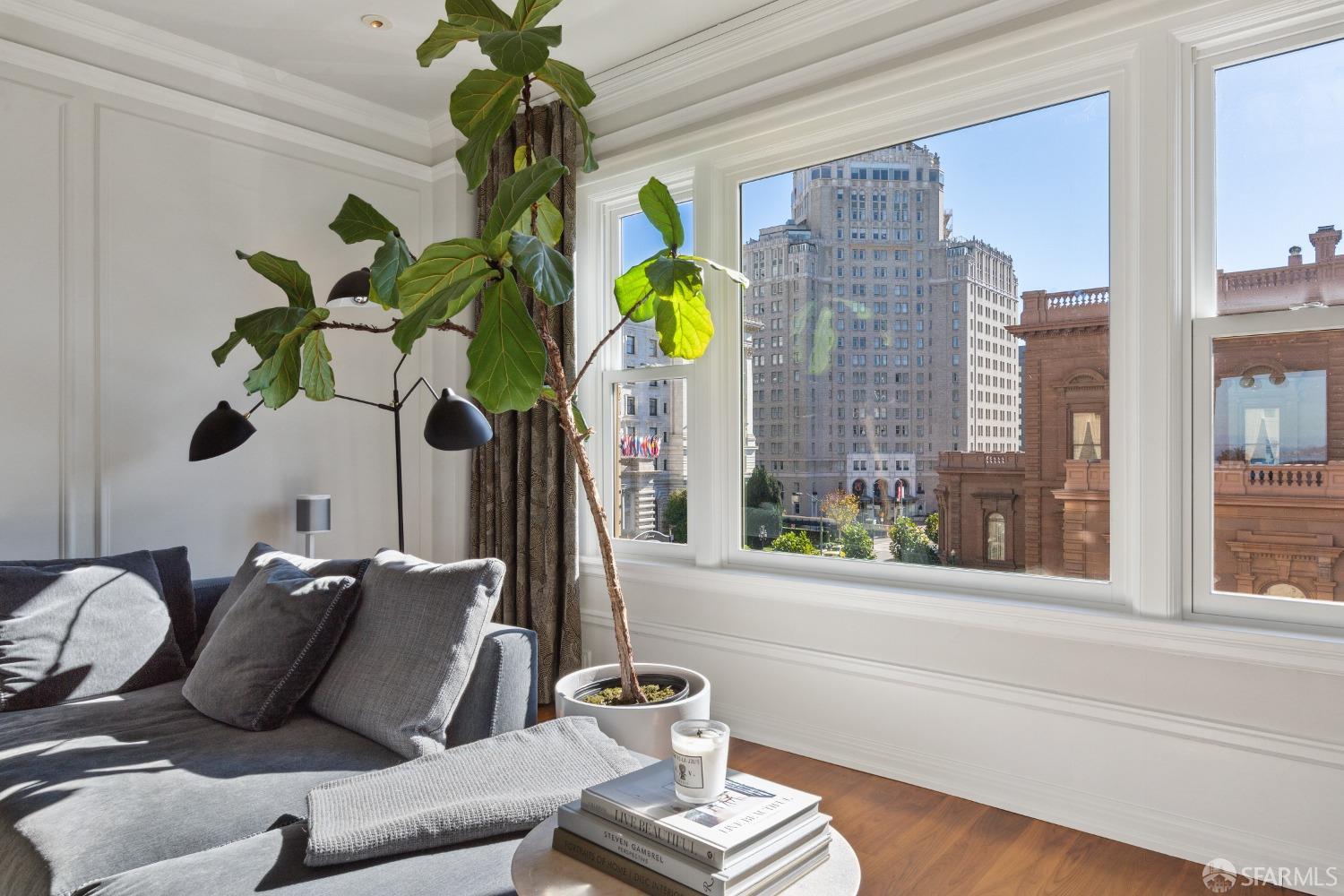 Detail Gallery Image 6 of 27 For 1100 Sacramento St #402,  San Francisco,  CA 94108 - 3 Beds | 3/1 Baths