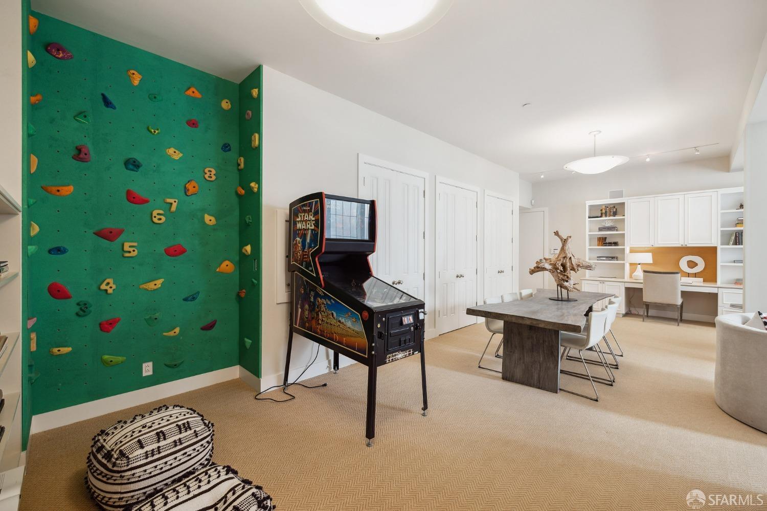 Detail Gallery Image 47 of 72 For 2480 Broadway St, San Francisco,  CA 94115 - 5 Beds | 3/2 Baths