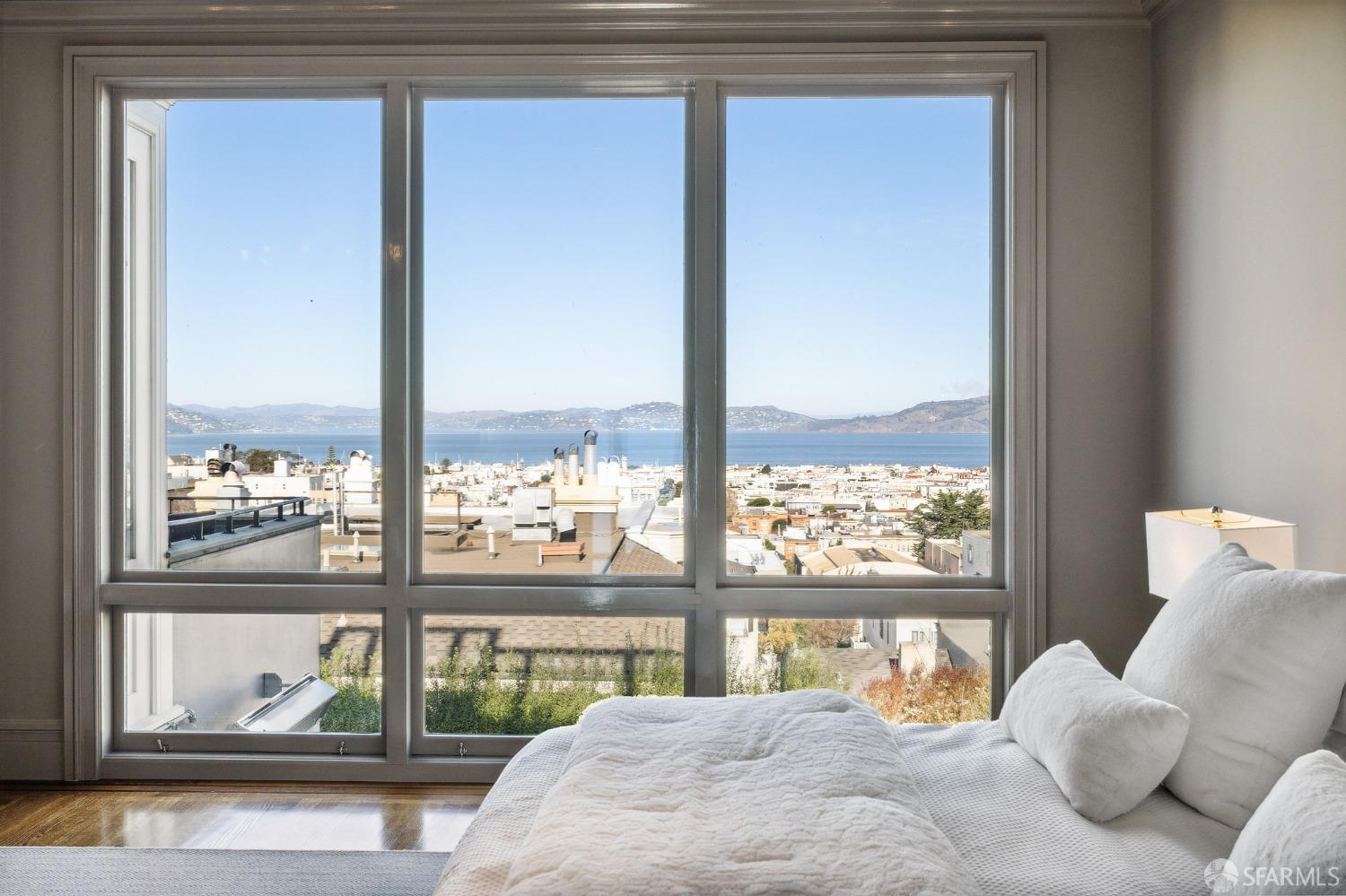 Detail Gallery Image 25 of 72 For 2480 Broadway St, San Francisco,  CA 94115 - 5 Beds | 3/2 Baths