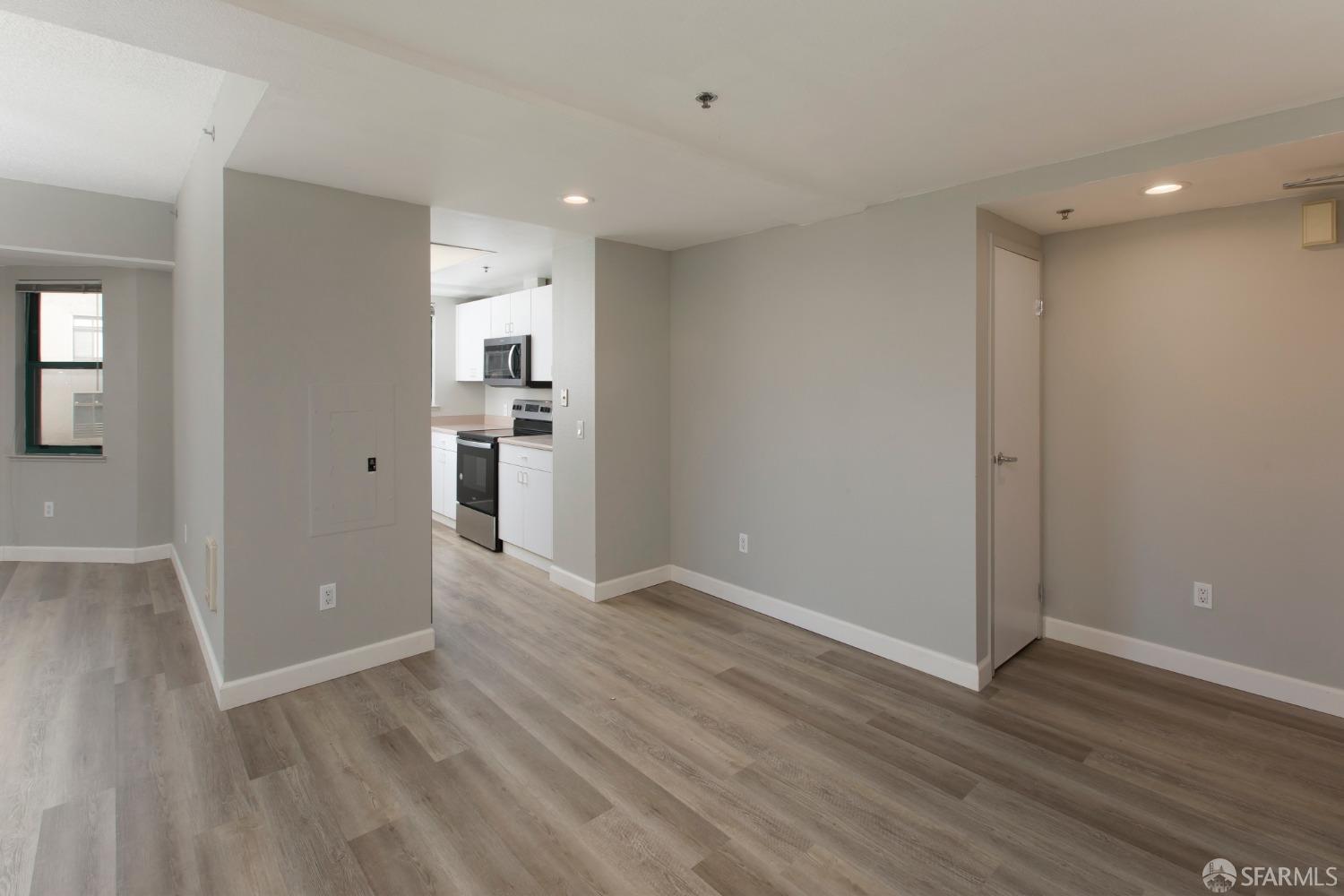 Detail Gallery Image 1 of 1 For 988 Franklin St #423,  Oakland,  CA 94607 - 2 Beds | 2 Baths