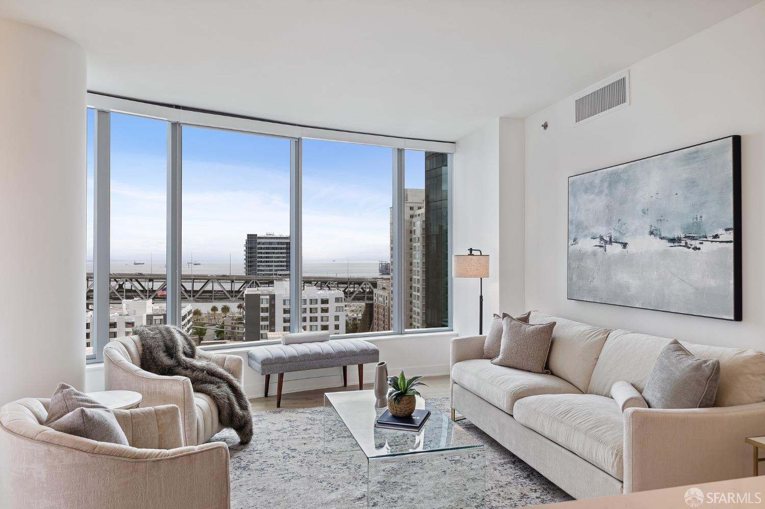 Detail Gallery Image 1 of 1 For 201 Folsom St 19e,  San Francisco,  CA 94105 - 2 Beds | 2 Baths