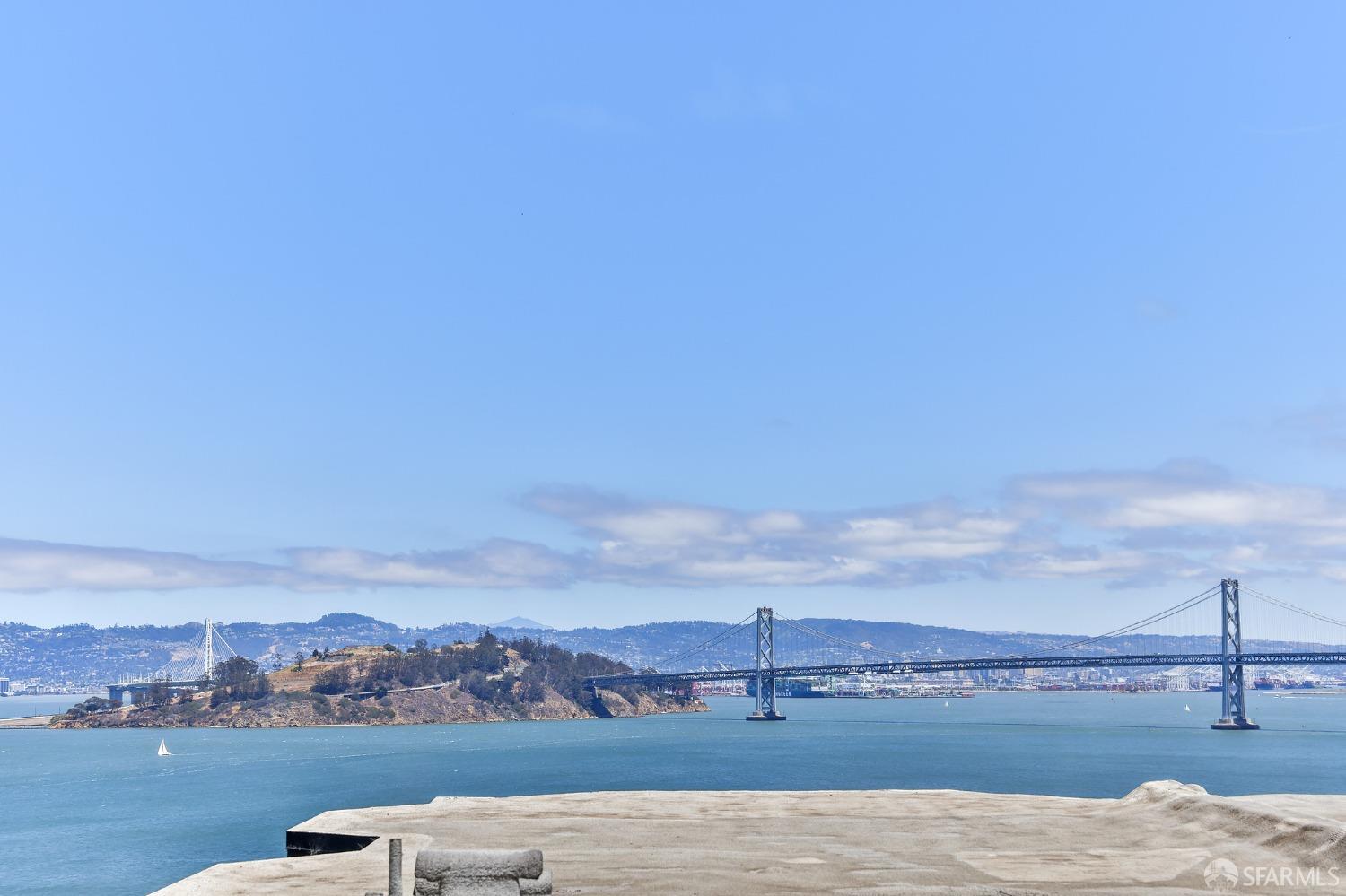 Detail Gallery Image 1 of 1 For 1451 Montgomery St #4,  San Francisco,  CA 94133 - 2 Beds | 2 Baths
