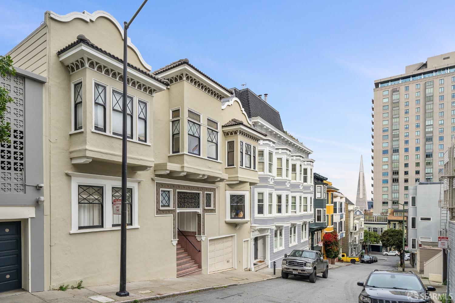 Detail Gallery Image 1 of 1 For 62 Pleasant St, San Francisco,  CA 94108 - 2 Beds | 1 Baths
