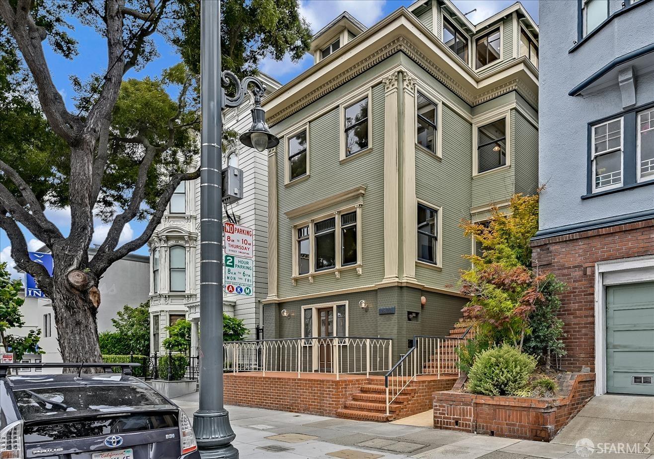 Detail Gallery Image 1 of 1 For 2822 Van Ness Ave, San Francisco,  CA 94109 - 0 Beds | 2/3 Baths
