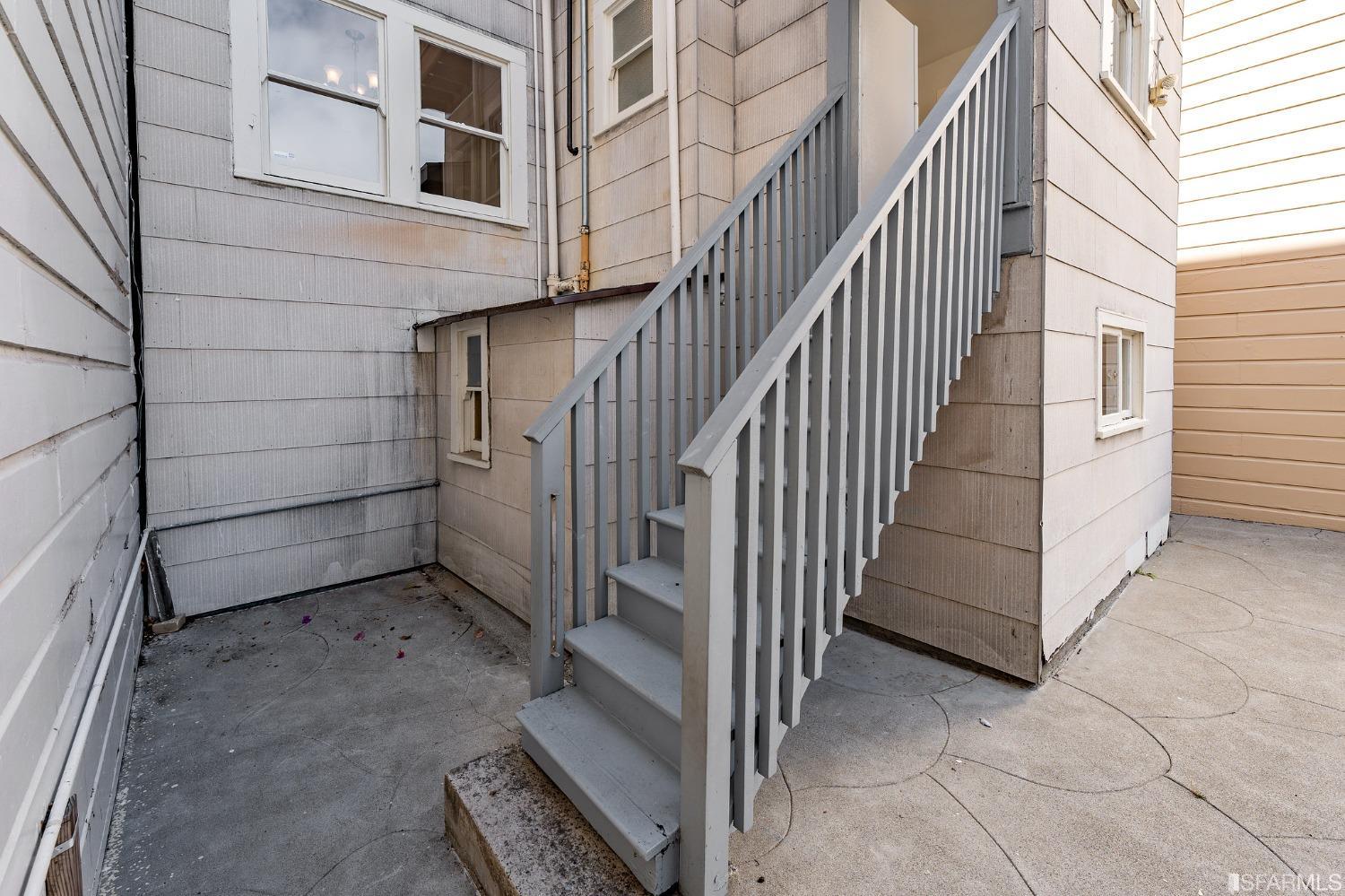 Detail Gallery Image 47 of 48 For 2145 Filbert St, San Francisco,  CA 94123 - 4 Beds | 2/1 Baths