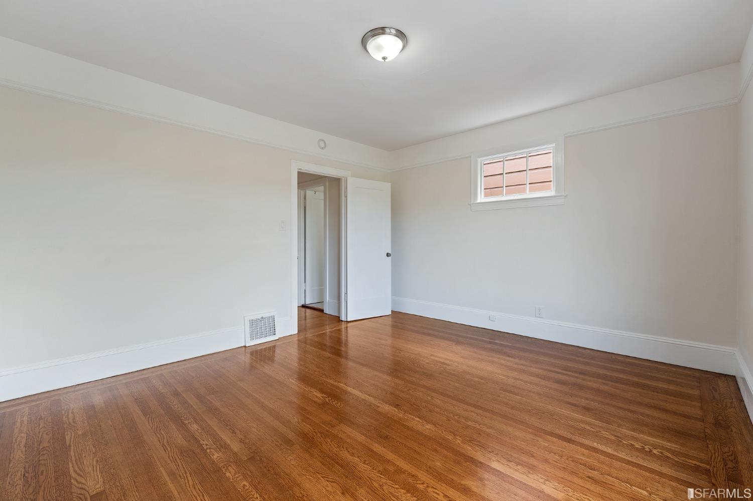 Detail Gallery Image 29 of 48 For 2145 Filbert St, San Francisco,  CA 94123 - 4 Beds | 2/1 Baths