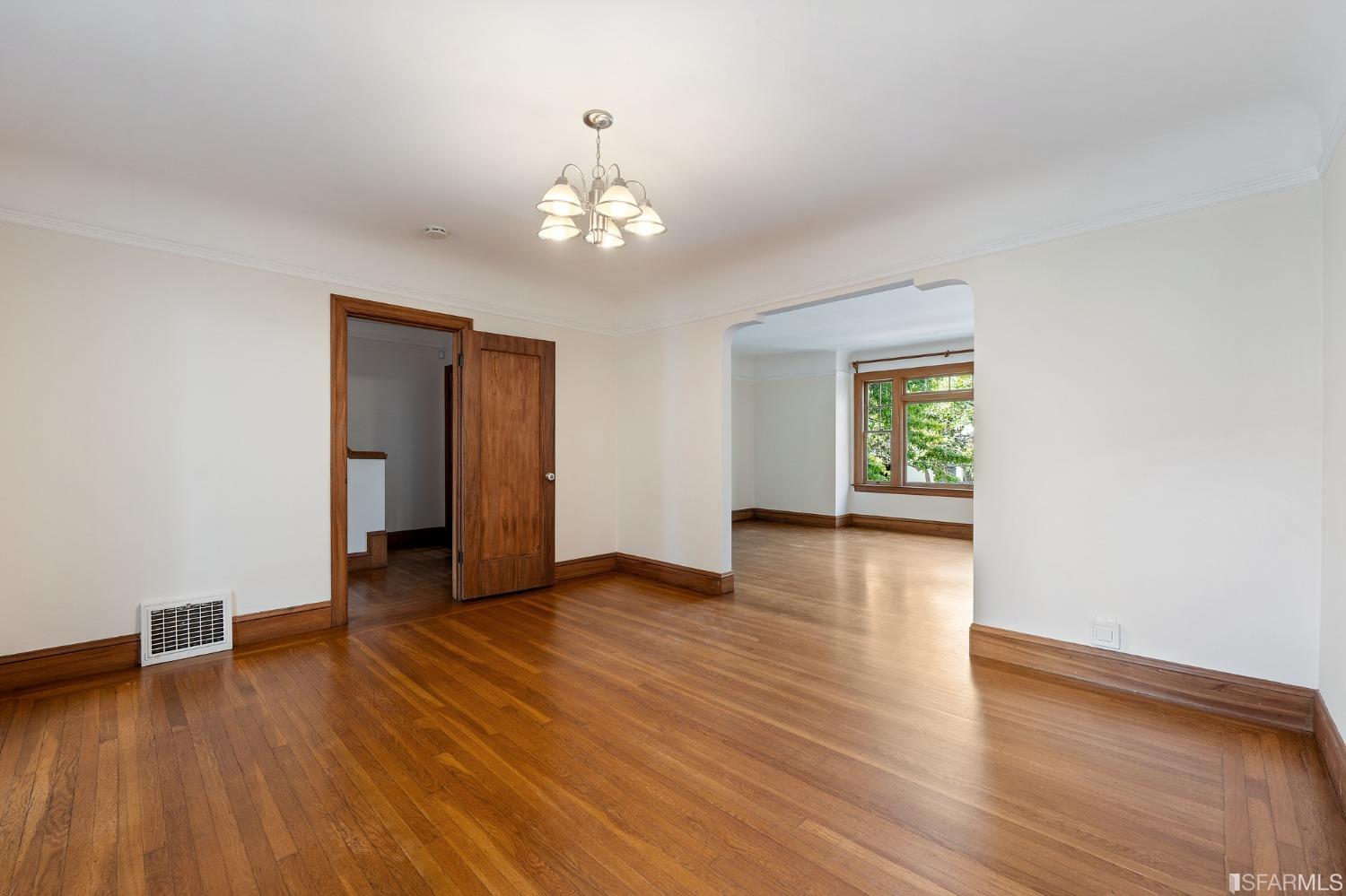 Detail Gallery Image 17 of 48 For 2145 Filbert St, San Francisco,  CA 94123 - 4 Beds | 2/1 Baths