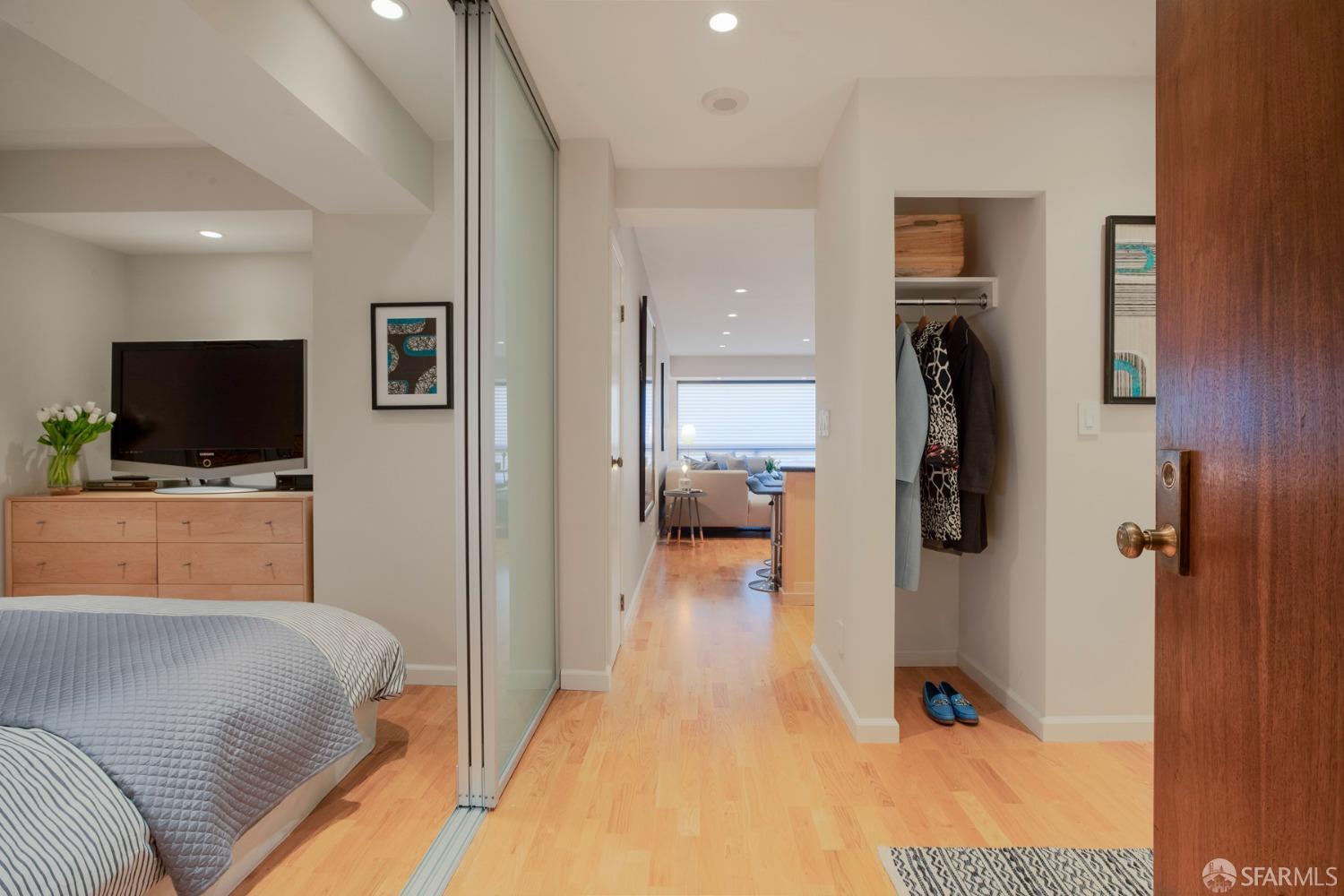 Detail Gallery Image 3 of 87 For 1177 California St #230,  San Francisco,  CA 94108 - 1 Beds | 1 Baths