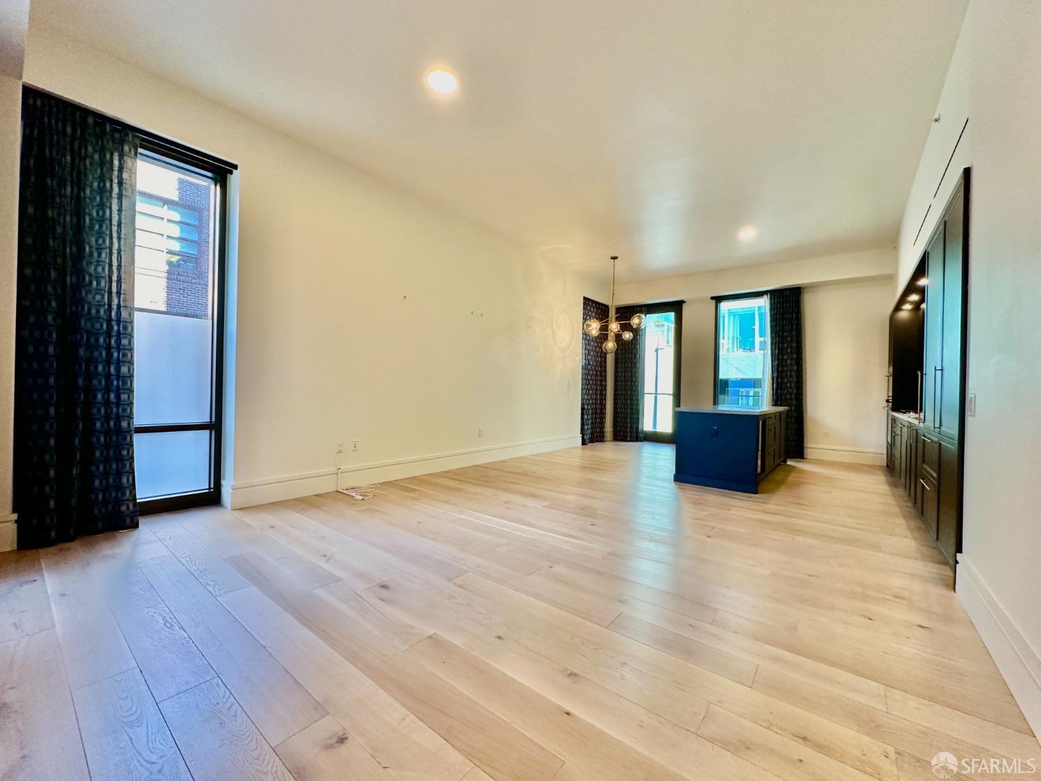 Detail Gallery Image 1 of 40 For 288 Pacific Ave 4c,  San Francisco,  CA 94111 - 2 Beds | 2 Baths