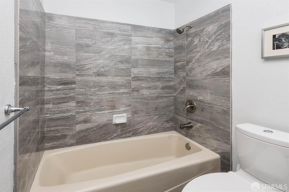 Detail Gallery Image 33 of 61 For 216 Palmetto Ave, Pacifica,  CA 94044 - 2 Beds | 2 Baths