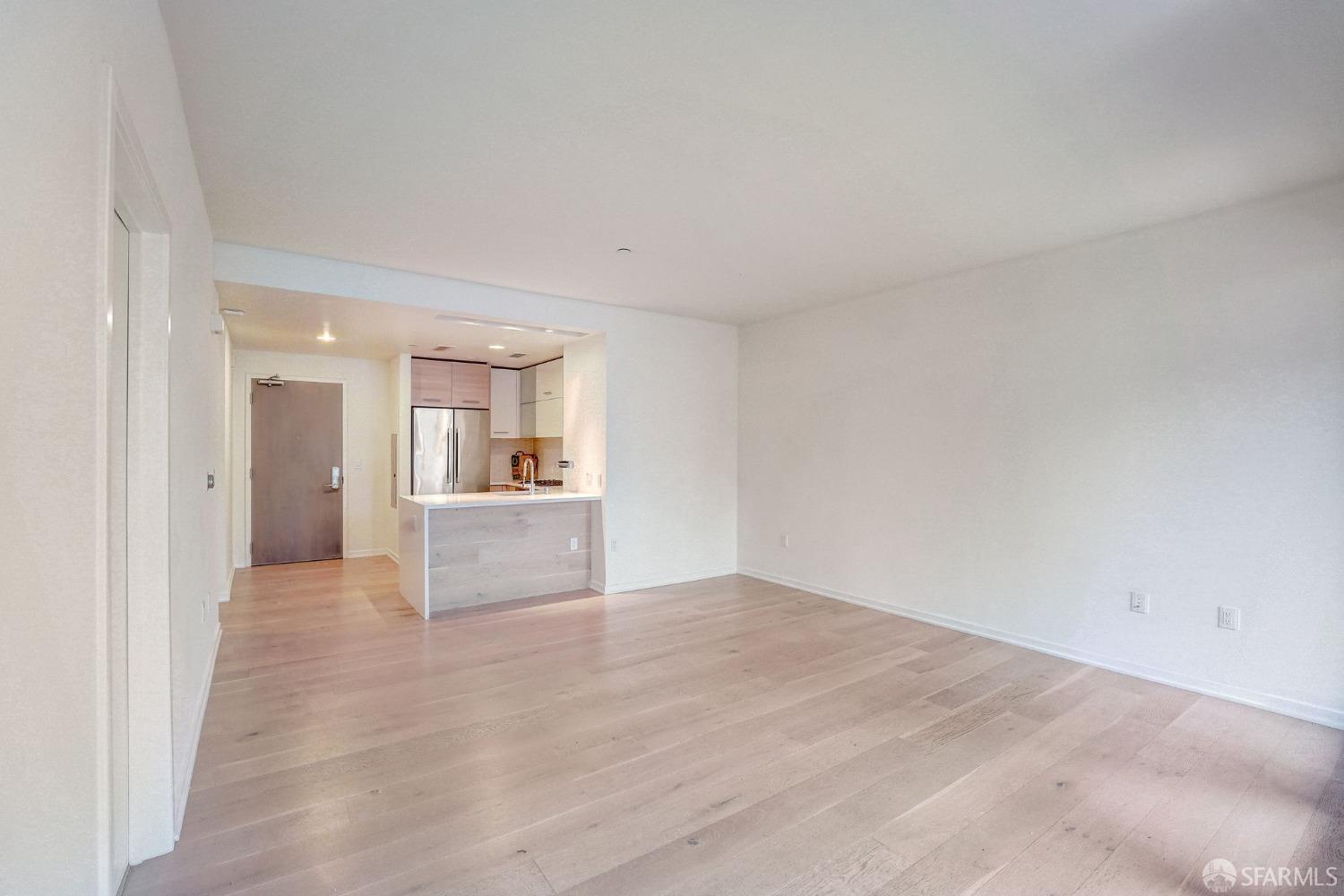 Detail Gallery Image 2 of 37 For 451 Donahue St #304,  San Francisco,  CA 94124 - 2 Beds | 2 Baths