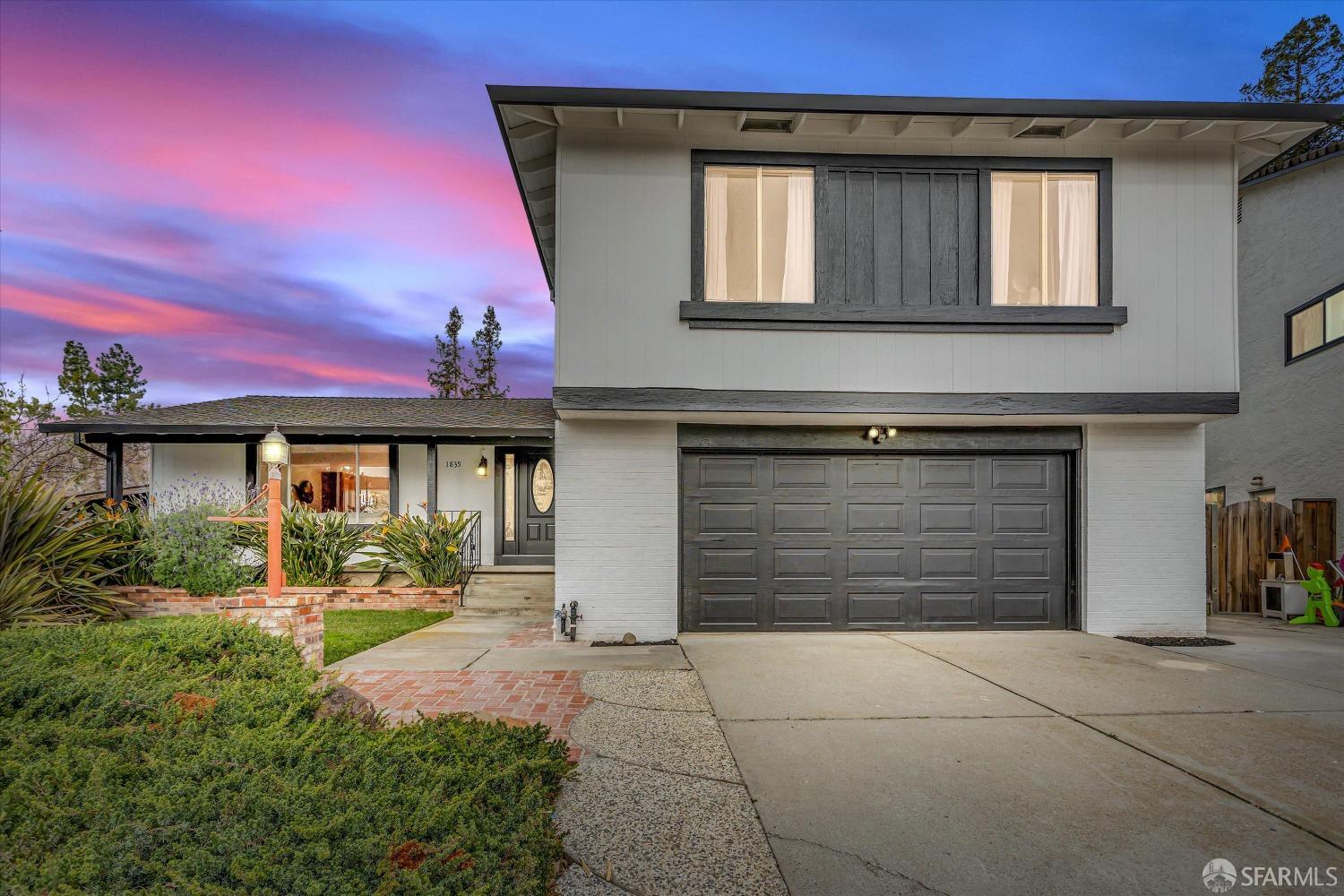 Detail Gallery Image 1 of 1 For 1835 Wintersong Ct, San Jose,  CA 95131 - 4 Beds | 2/1 Baths