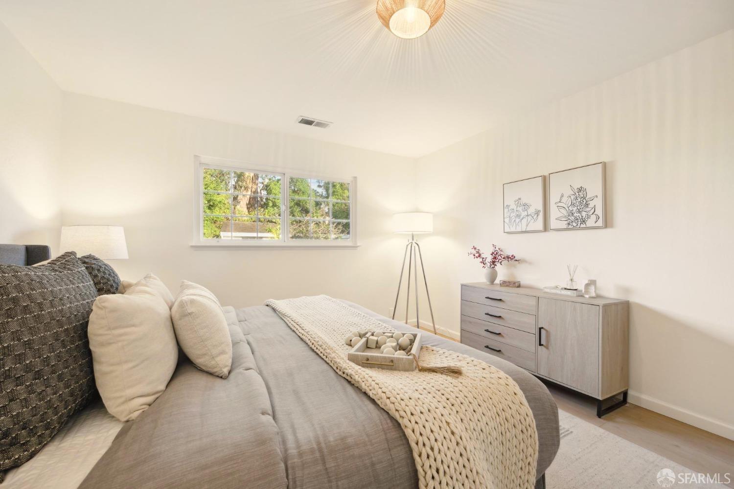 Detail Gallery Image 26 of 66 For 605 Third Ave, Half Moon Bay,  CA 94019 - 3 Beds | 2 Baths