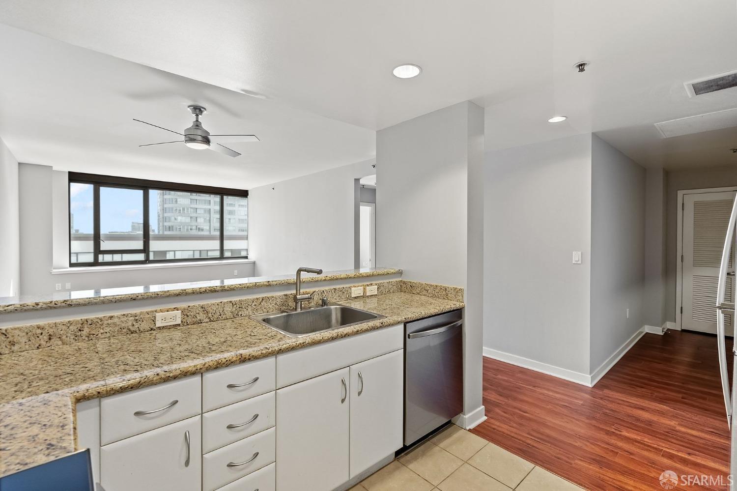 Detail Gallery Image 8 of 22 For 260 King St #915,  San Francisco,  CA 94107 - 1 Beds | 1 Baths