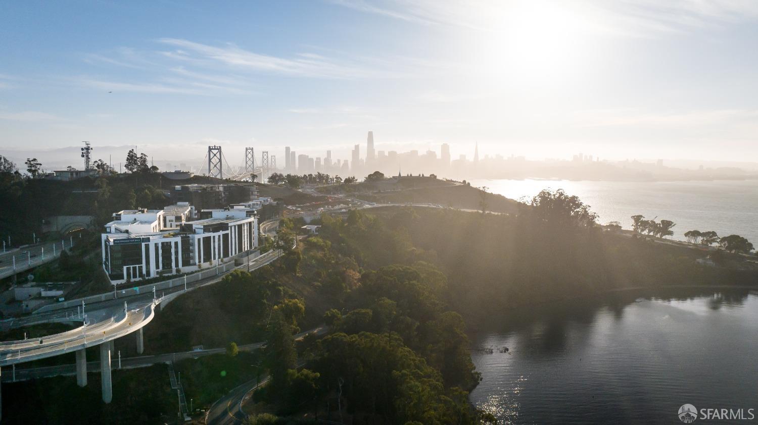 Perched atop Yerba Buena Island, The Bristol Condominium offers 124 luxury condominiums and a new way to experience San Francisc
