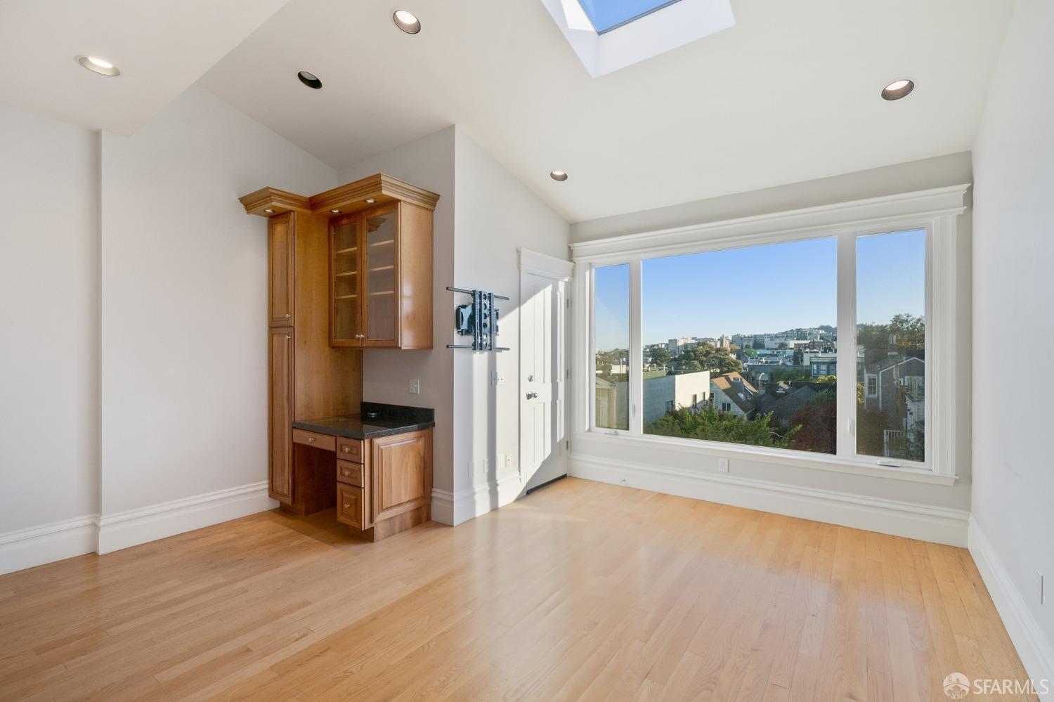 Detail Gallery Image 2 of 44 For 3181 California St, San Francisco,  CA 94115 - 3 Beds | 2 Baths
