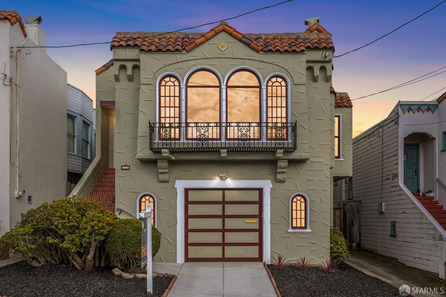 Detail Gallery Image 1 of 1 For 2324 15th Ave, San Francisco,  CA 94116 - 3 Beds | 2 Baths