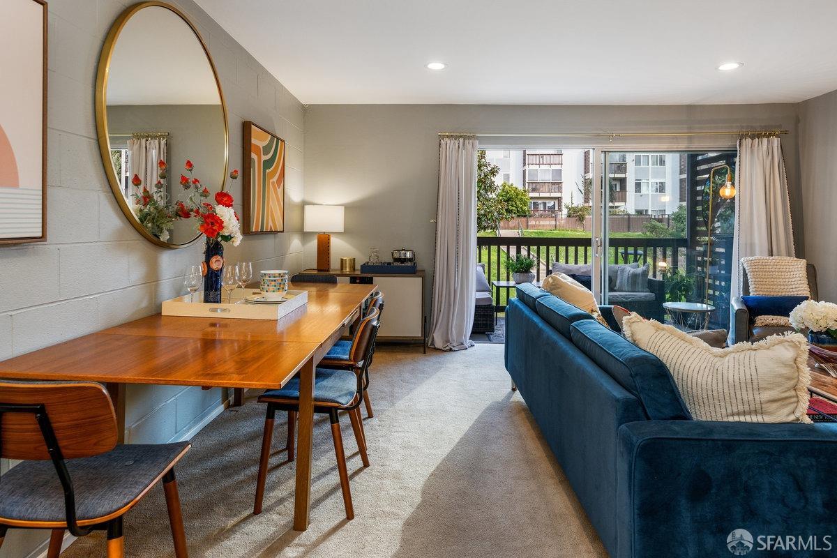 Detail Gallery Image 3 of 39 For 20 Bertie Minor Ln #3,  San Francisco,  CA 94115 - 3 Beds | 2 Baths