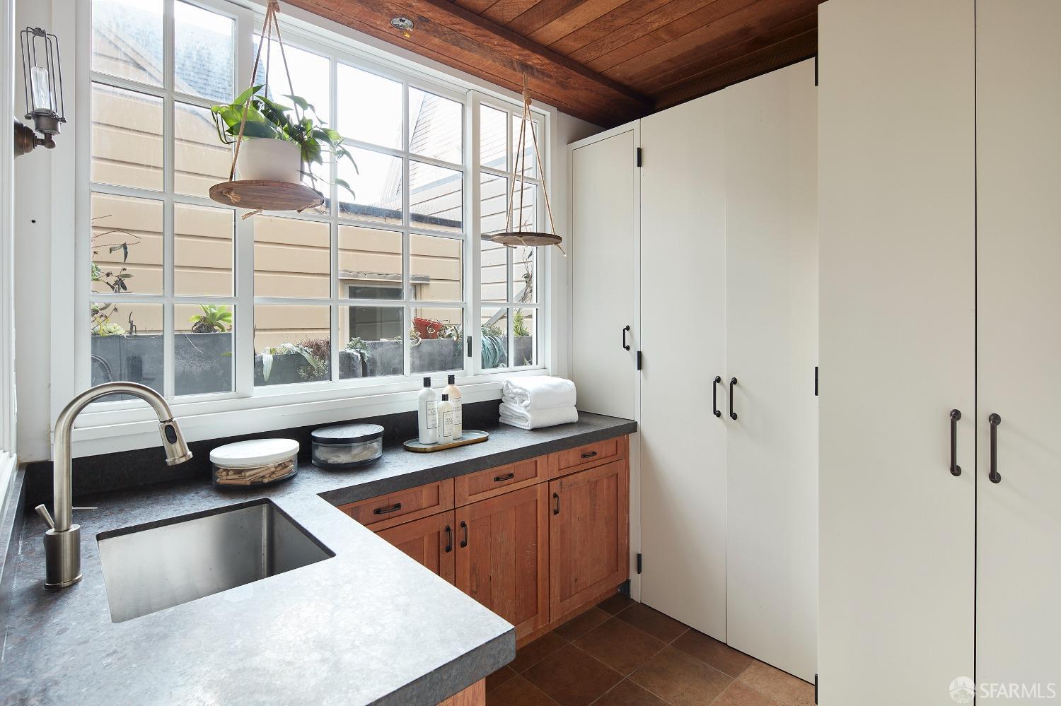 Detail Gallery Image 28 of 32 For 2300 Divisadero St, San Francisco,  CA 94115 - 3 Beds | 2 Baths