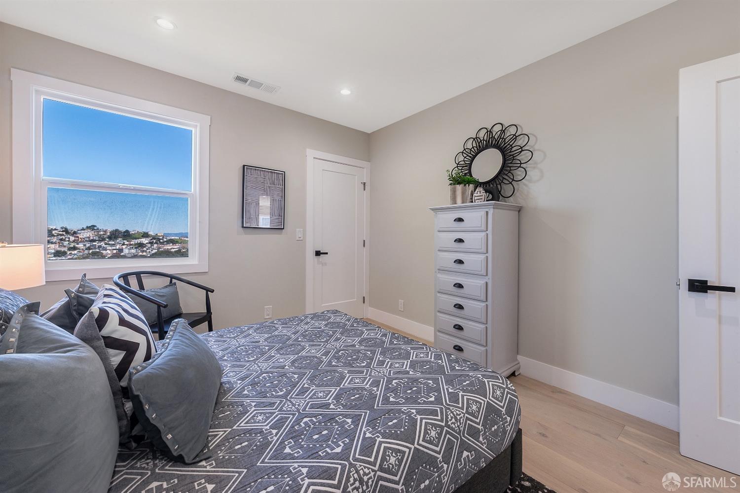 Detail Gallery Image 28 of 36 For 84 Shakespeare St, Daly City,  CA 94014 - 3 Beds | 2 Baths