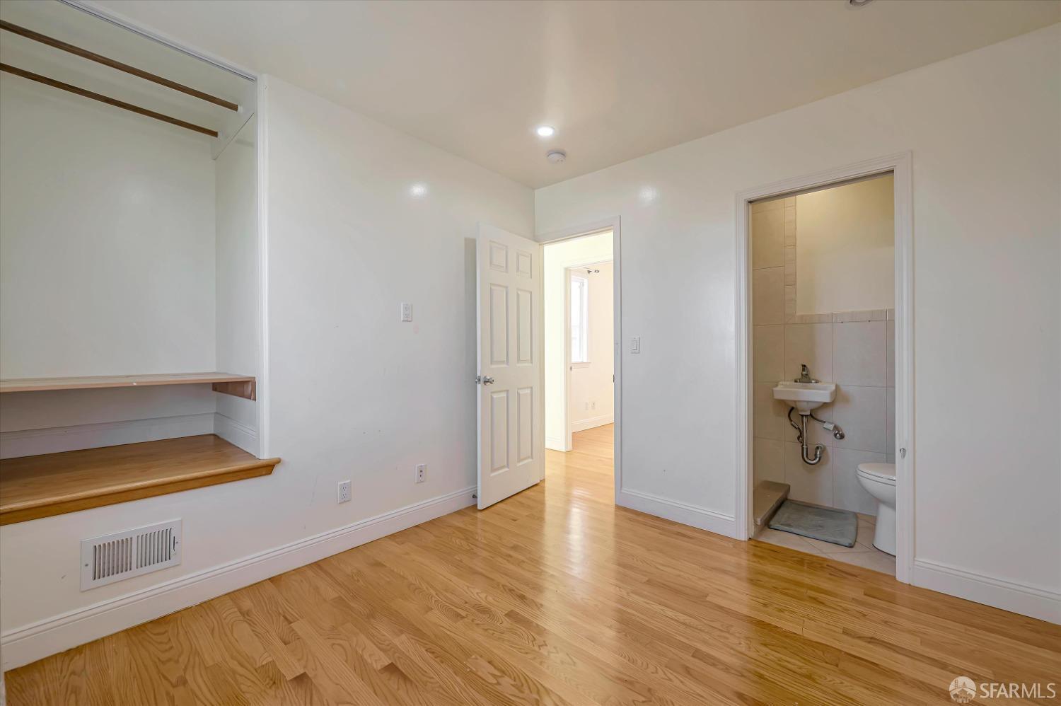 Detail Gallery Image 11 of 18 For 2025 Keith St, San Francisco,  CA 94124 - 2 Beds | 2/1 Baths