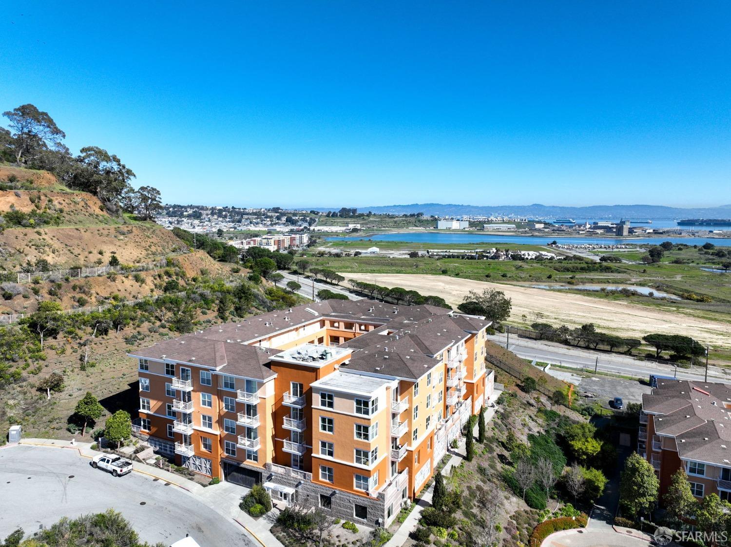 Detail Gallery Image 73 of 80 For 501 Crescent Way #5213,  San Francisco,  CA 94134 - 3 Beds | 2 Baths