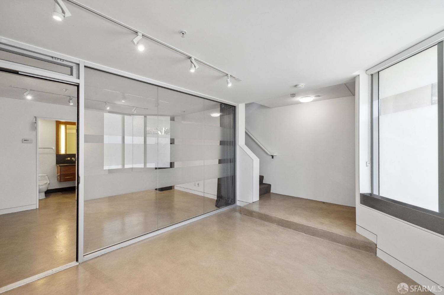 Detail Gallery Image 35 of 41 For 188 S Park St #3,  San Francisco,  CA 94107 - 2 Beds | 2/1 Baths