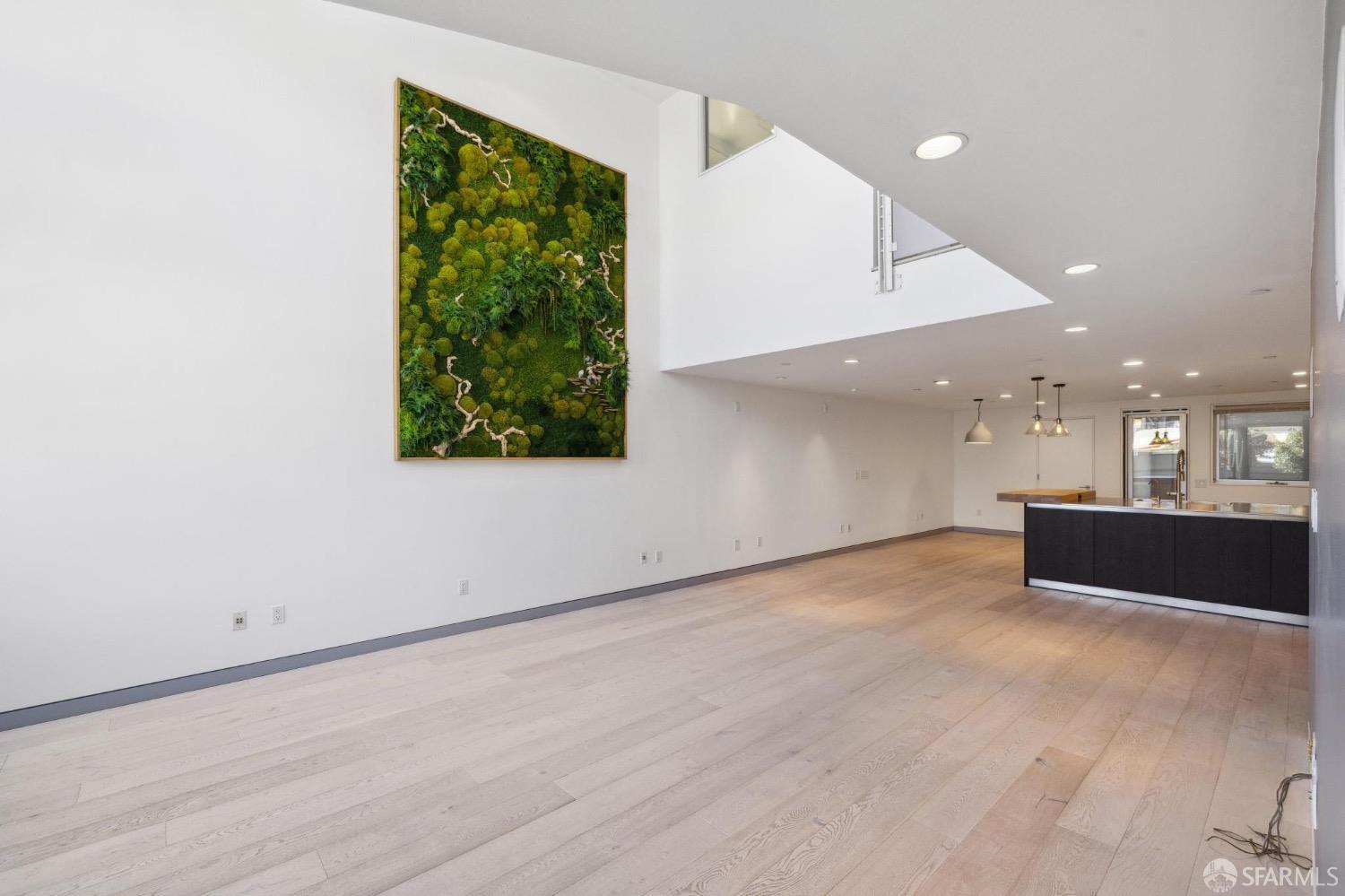 Detail Gallery Image 5 of 41 For 188 S Park St #3,  San Francisco,  CA 94107 - 2 Beds | 2/1 Baths