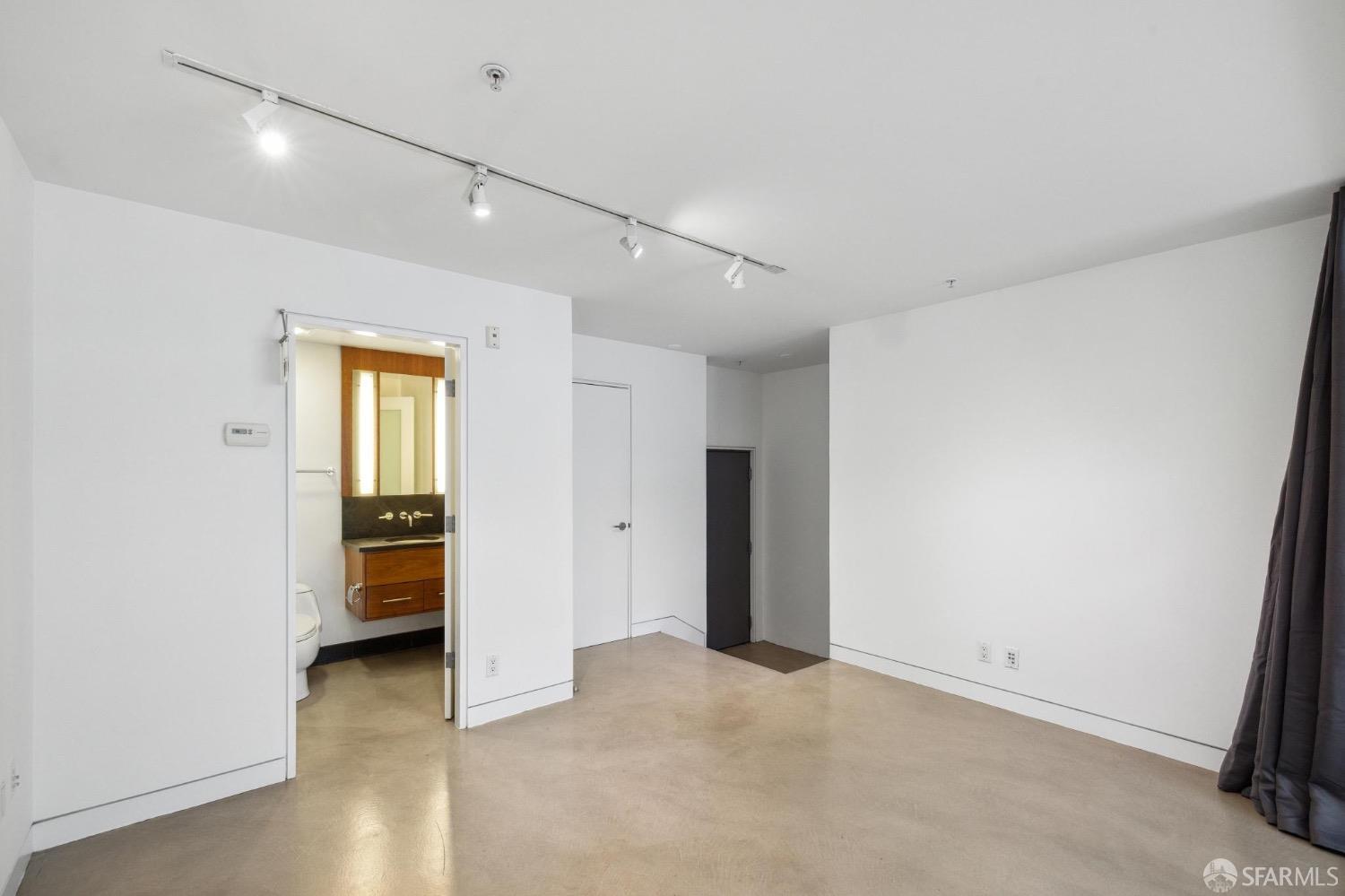 Detail Gallery Image 38 of 41 For 188 S Park St #3,  San Francisco,  CA 94107 - 2 Beds | 2/1 Baths