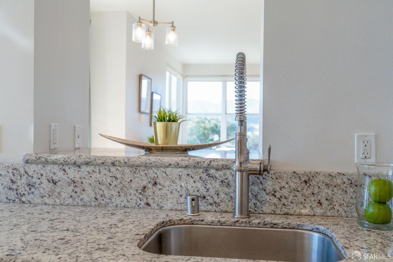 Detail Gallery Image 29 of 80 For 501 Crescent Way #5213,  San Francisco,  CA 94134 - 3 Beds | 2 Baths