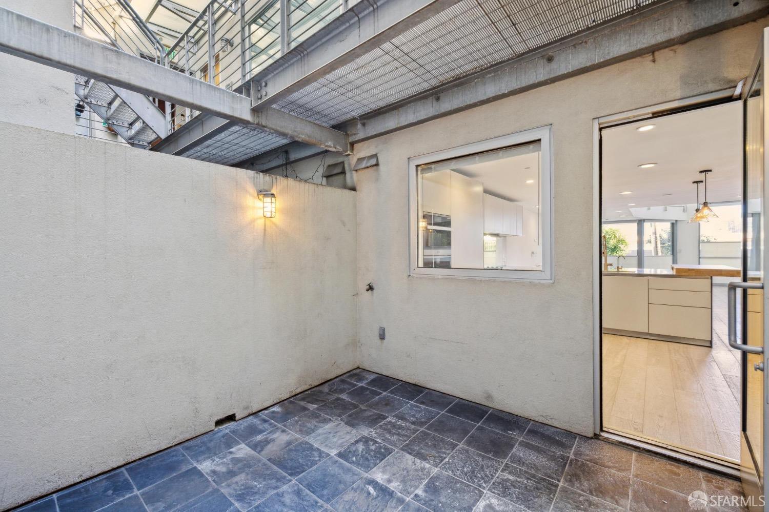 Detail Gallery Image 15 of 41 For 188 S Park St #3,  San Francisco,  CA 94107 - 2 Beds | 2/1 Baths