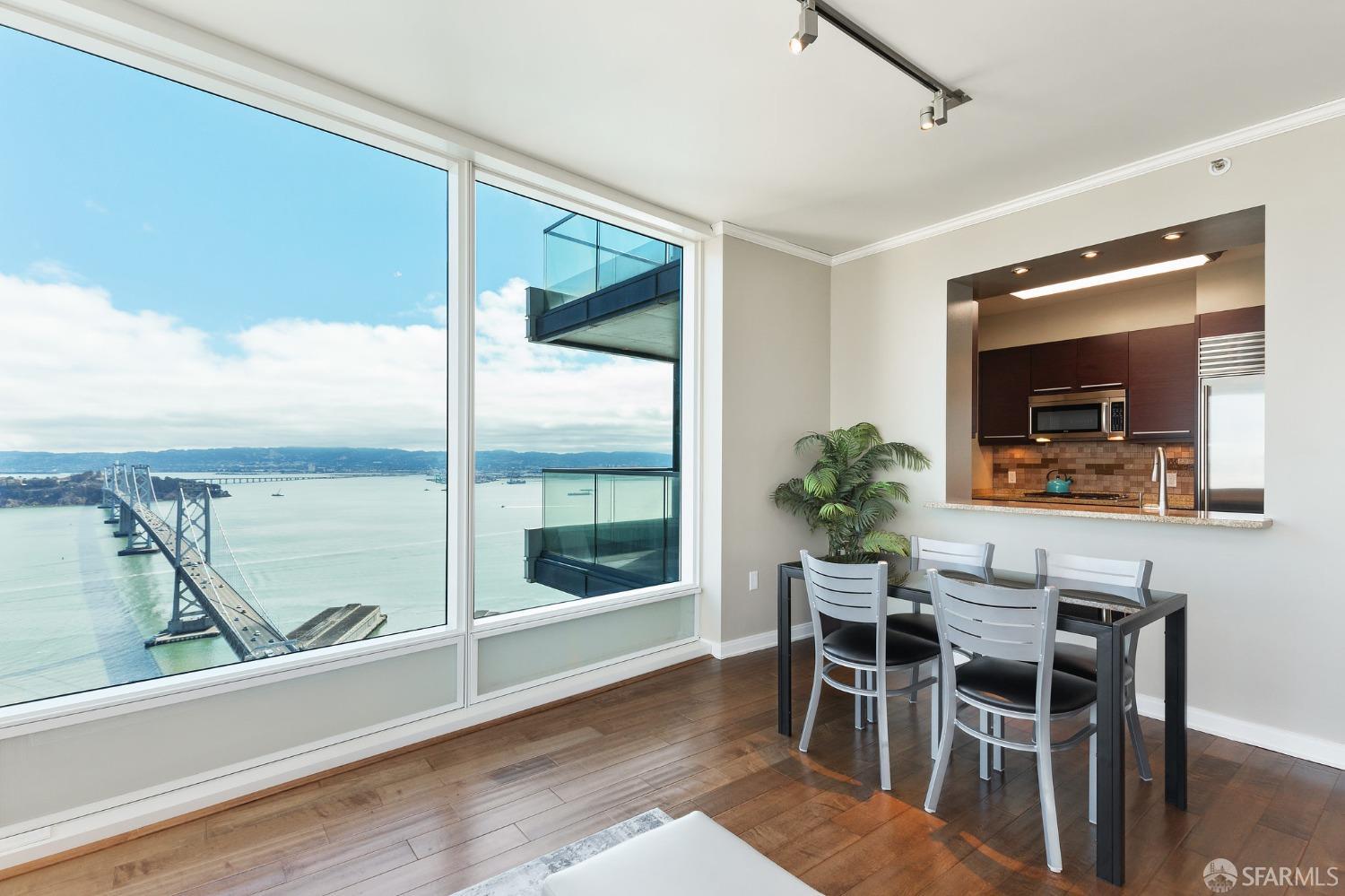 Detail Gallery Image 2 of 14 For 425 1st St #4607,  San Francisco,  CA 94105 - 1 Beds | 1 Baths