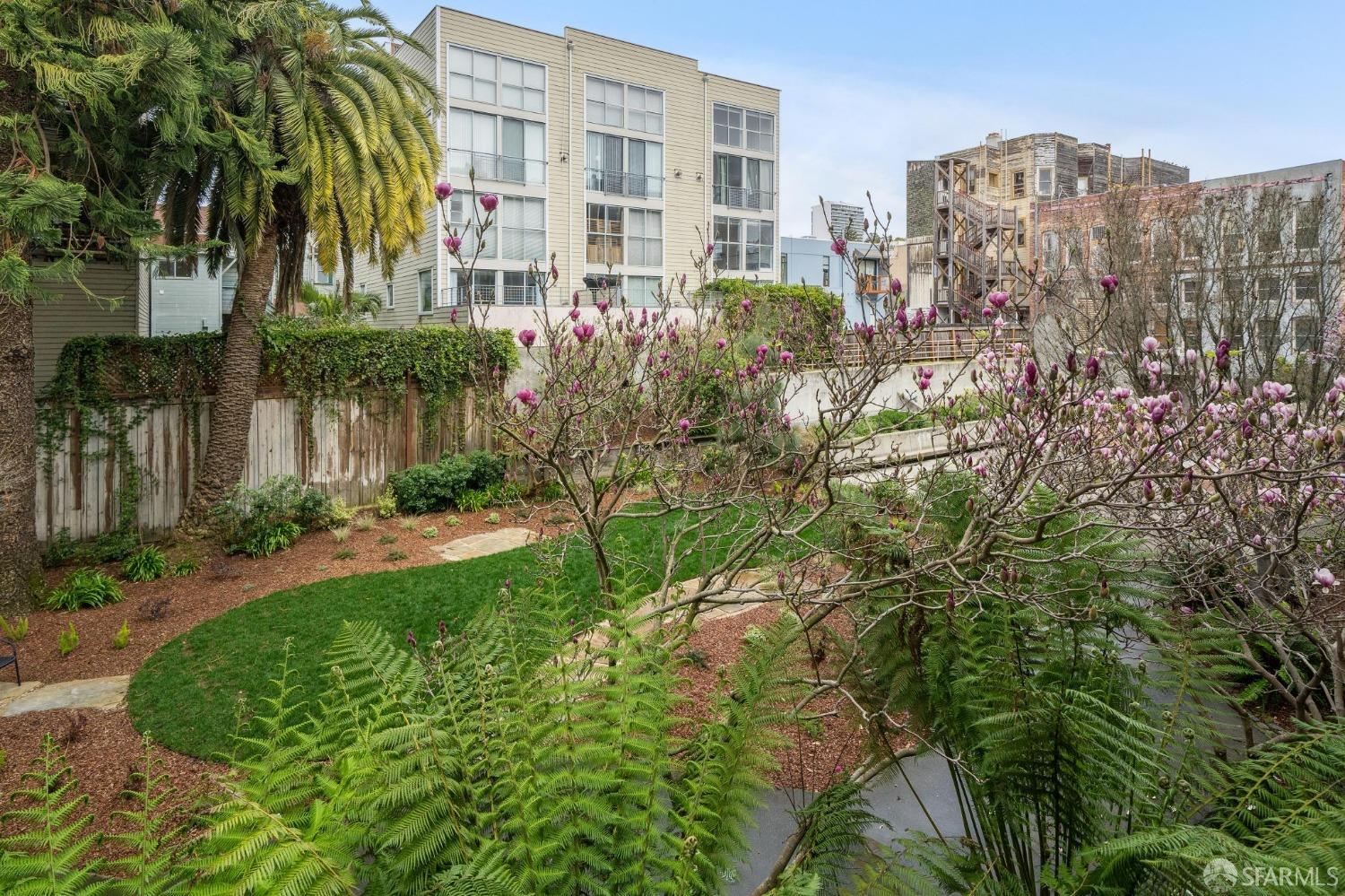 Detail Gallery Image 30 of 34 For 2040 Sutter St #203,  San Francisco,  CA 94115 - 2 Beds | 2 Baths