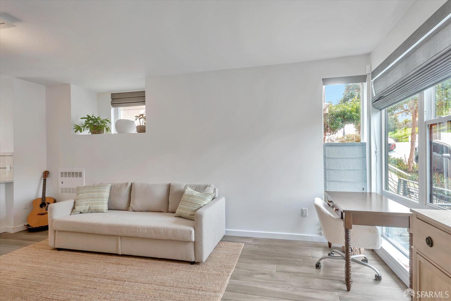 Detail Gallery Image 2 of 51 For 573 Donahue St, San Francisco,  CA 94124 - 2 Beds | 2 Baths