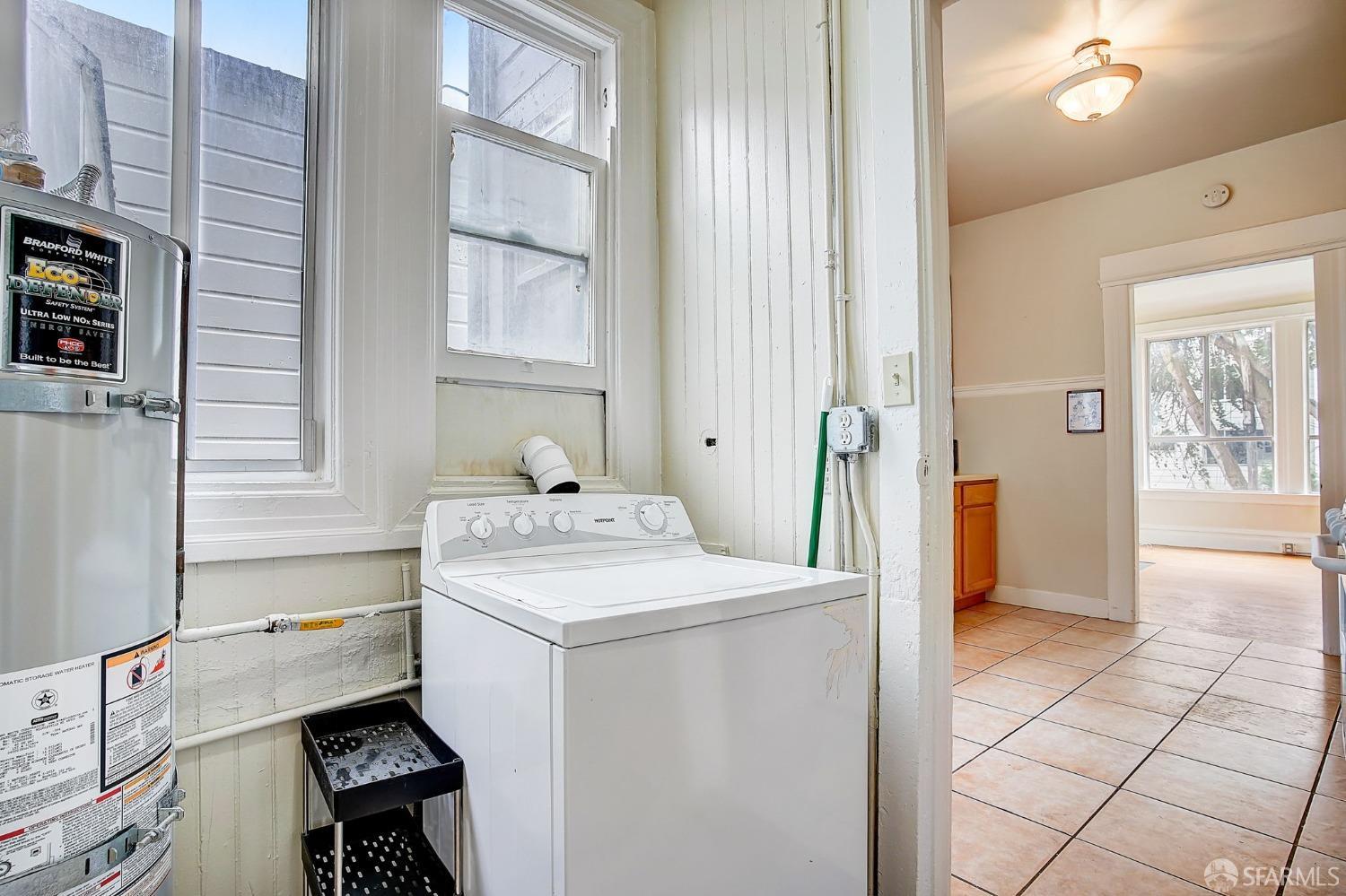 Detail Gallery Image 16 of 37 For 1342 11th Ave #B,  San Francisco,  CA 94122 - 4 Beds | 2 Baths