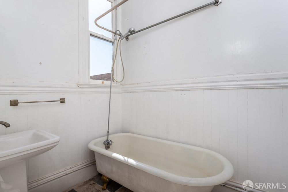 Detail Gallery Image 7 of 13 For 1922 Bush St, San Francisco,  CA 94115 - – Beds | – Baths