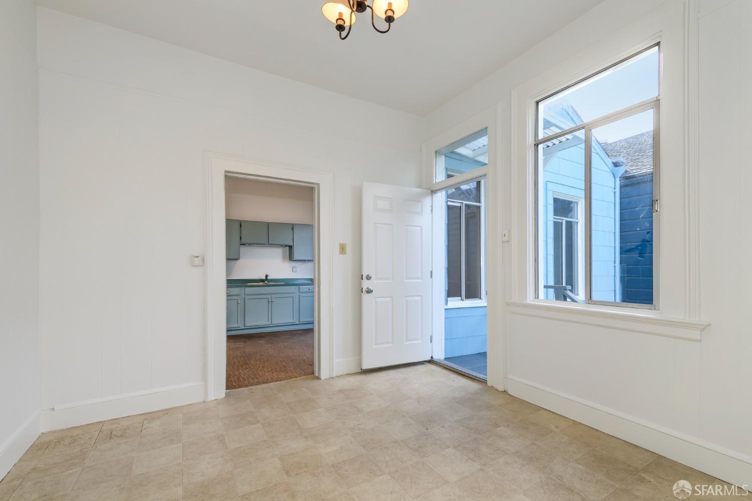 Detail Gallery Image 15 of 48 For 212 Elsie St, San Francisco,  CA 94110 - 2 Beds | 1 Baths