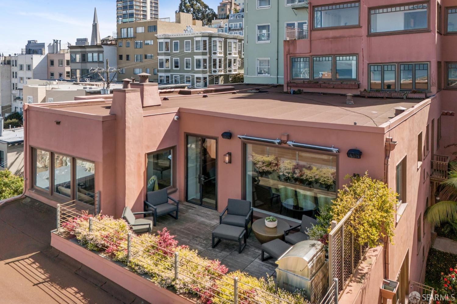Detail Gallery Image 43 of 84 For 1020 Union St #12,  San Francisco,  CA 94133 - 3 Beds | 3/1 Baths