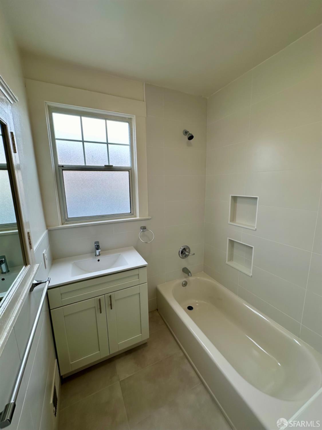 Detail Gallery Image 16 of 31 For 20 North View Ct, San Francisco,  CA 94109 - 2 Beds | 1 Baths