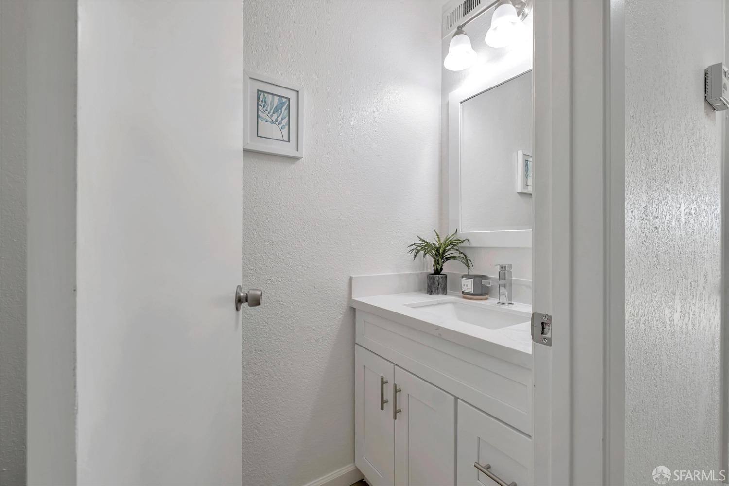 Detail Gallery Image 25 of 28 For 1650 164th Ave, San Leandro,  CA 94578 - 2 Beds | 1/1 Baths