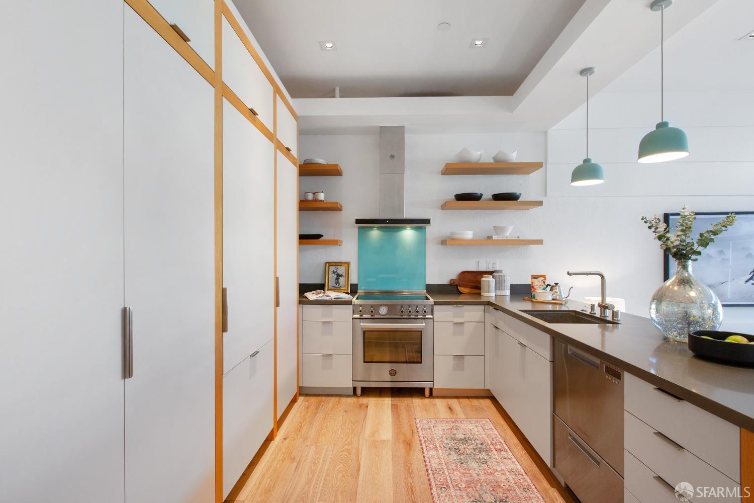 Detail Gallery Image 7 of 42 For 1083 Clay St #203,  San Francisco,  CA 94108 - 1 Beds | 1 Baths