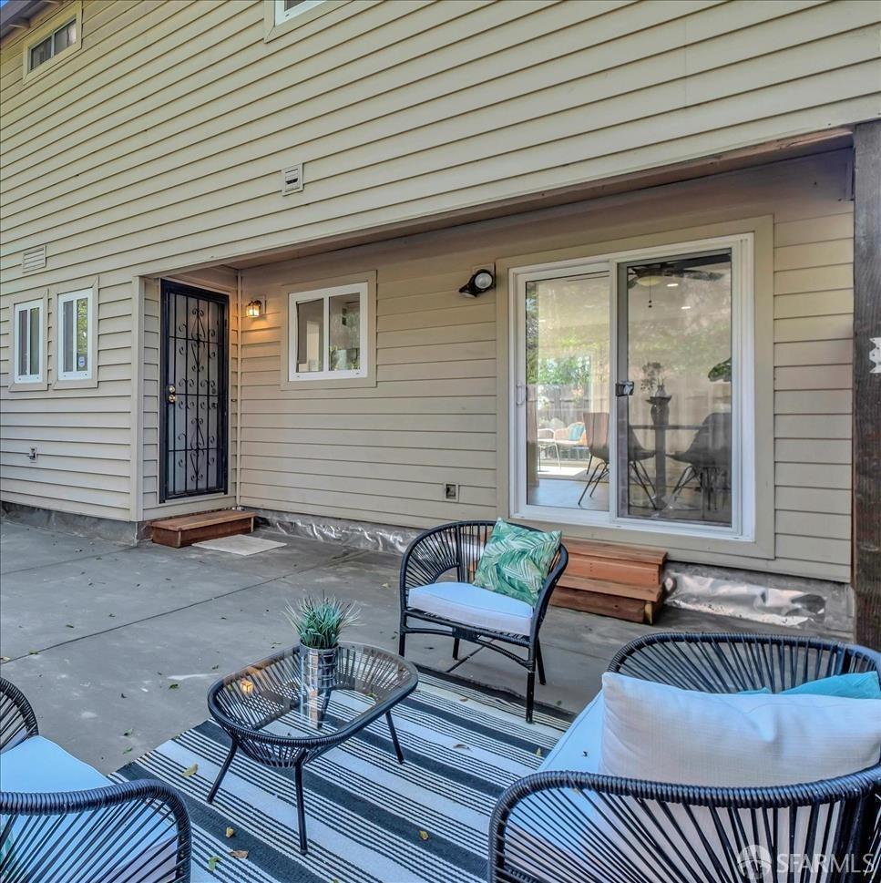 Detail Gallery Image 1 of 1 For 1650 164th Ave, San Leandro,  CA 94578 - 2 Beds | 1/1 Baths