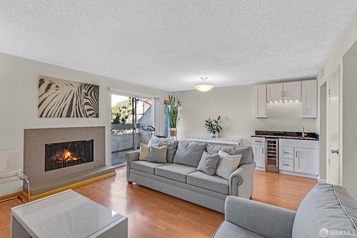 Detail Gallery Image 10 of 47 For 3550 Carter Dr #148,  South San Francisco,  CA 94080 - 3 Beds | 2/1 Baths